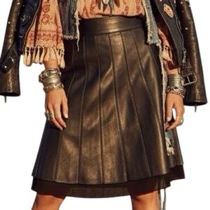 Danier Black Leather Sheer Hem Side Zipper Knee Length Panel Skirt Medium